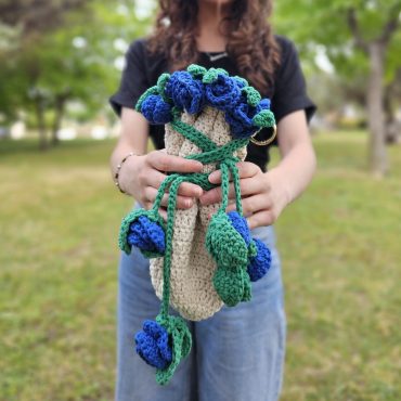 Rose Crochet Handmade Flower Bouquet Bag: Sister Christmas