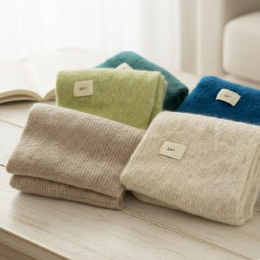 Cashmere Knit Scarf: Soft Elegant Winter Wrap